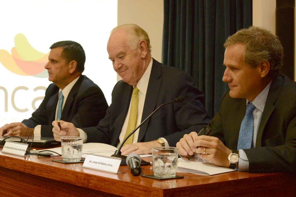 El presidente de la ABIF, Segismundo Schulin-Zeuthen, presentó ante los asociados el balance del 2017, destacando la contribución de la banca en el desarrollo del país.