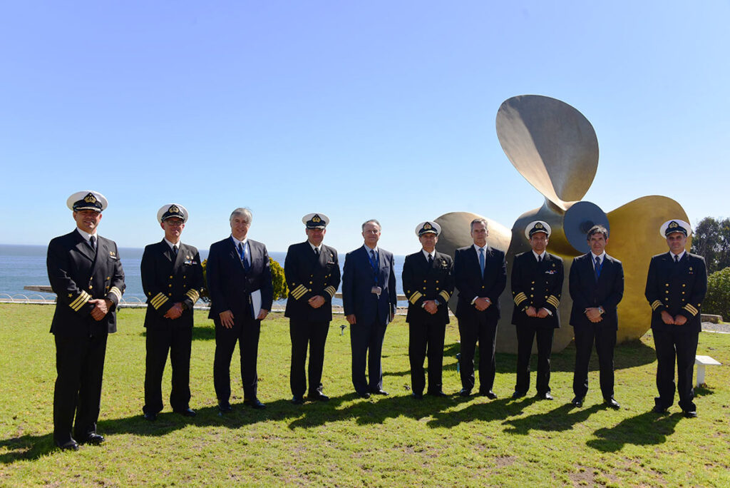 ABIF y la Armada de Chile firman acuerdo para entregar educación financiera a cadetes de la Fuerza Naval